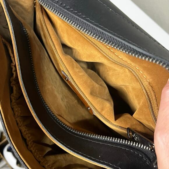 Patricia Nash Classic Black Leather Shoulder Bag – Multiple Pockets, EUC - Picture 5 of 9